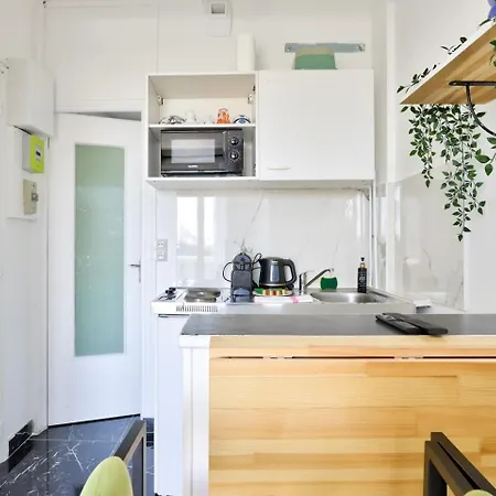 Cosy A 1min A Pied Du Metro Porte Des Lilas Apartment *