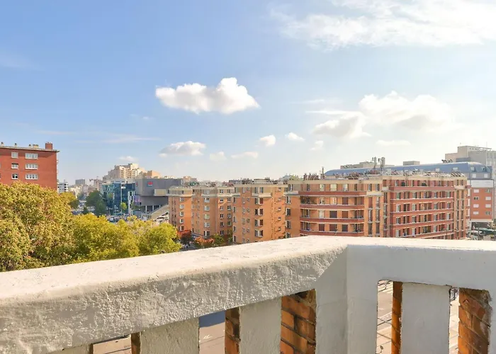 Cosy A 1min A Pied Du Metro Porte Des Lilas Apartment Paris