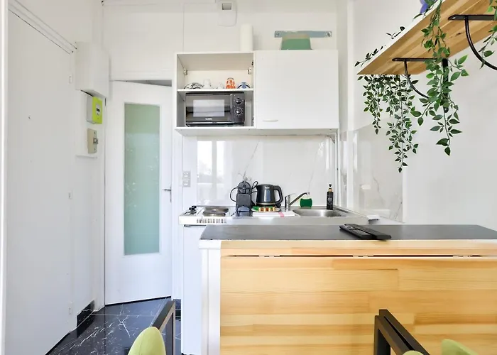Cosy A 1min A Pied Du Metro Porte Des Lilas Apartment *