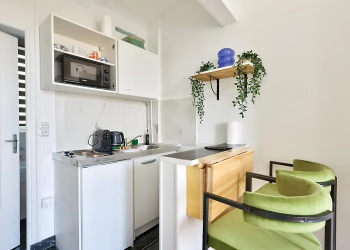 Cosy A 1min A Pied Du Metro Porte Des Lilas Apartment *