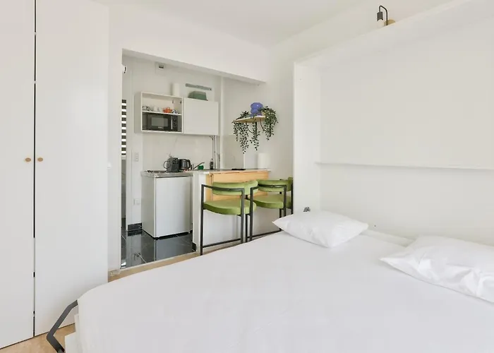 Cosy A 1min A Pied Du Metro Porte Des Lilas Apartment *