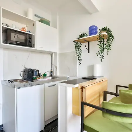 Cosy A 1min A Pied Du Metro Porte Des Lilas 아파트 *